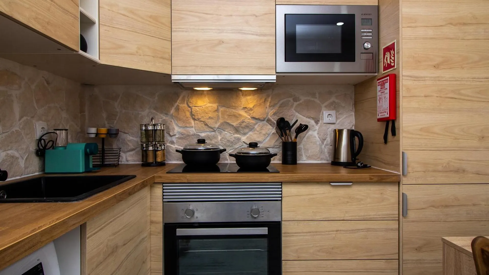 Amelie Old Town Apartment Албуфейра