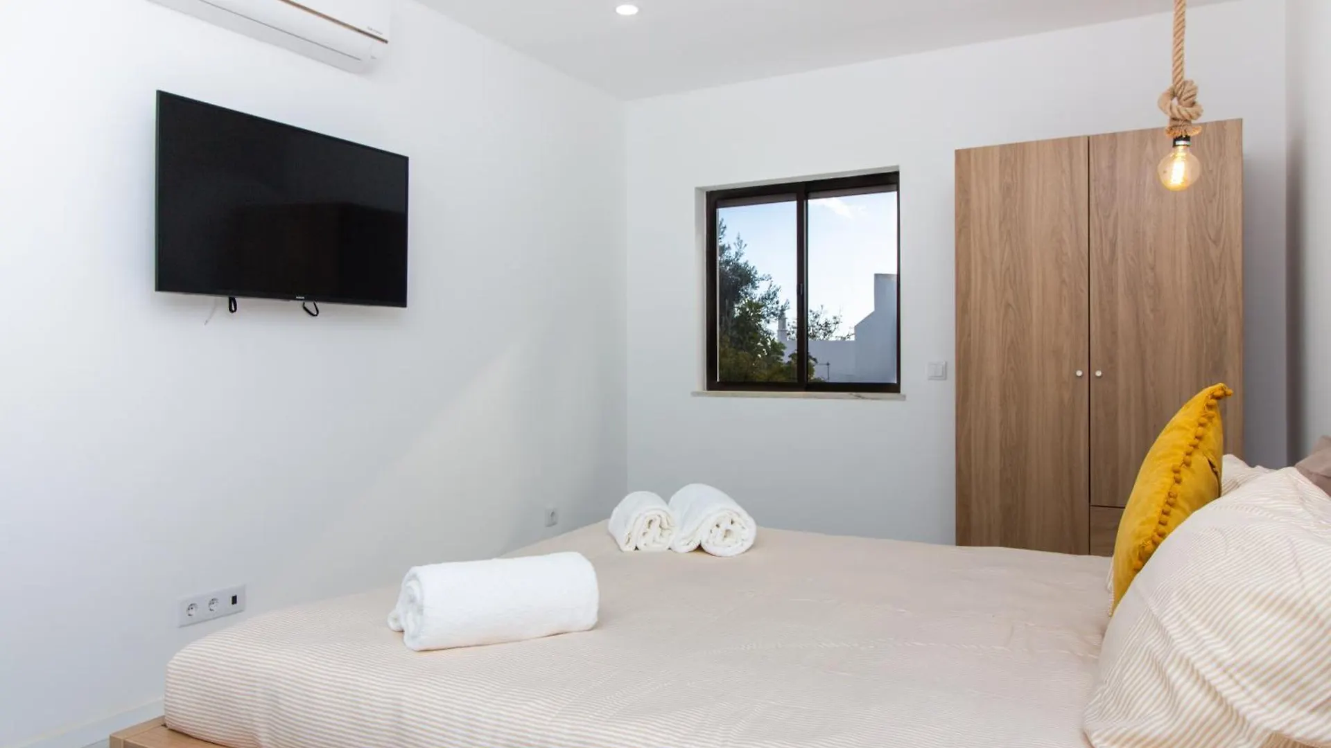 Amelie Old Town Apartment Албуфейра